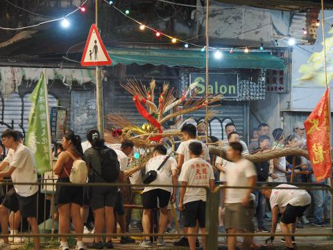 Fire Dragon Dance, Pokfulam Village, the day bvefore Mid-Autumn Festival