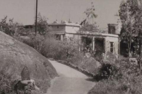 house 13 front view, (south side)