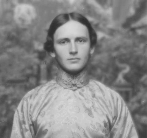 Ruth Howe Hitchcock, Hebron Mission, Canton