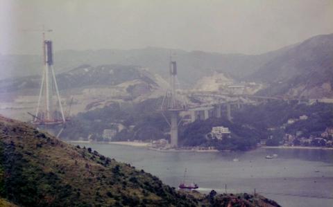 Ting Kau Bridge under construction July 1997