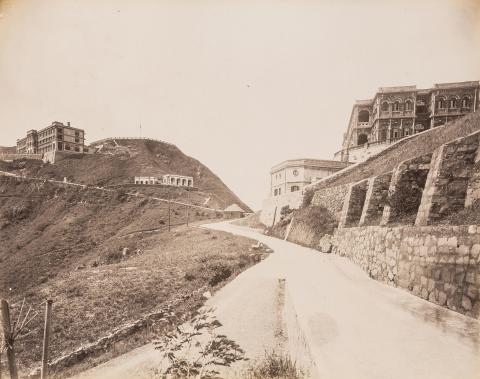 junction pokfulam road and peak road