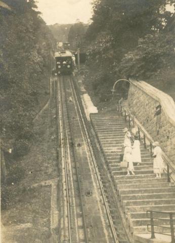 May Road Station, Peak Tram