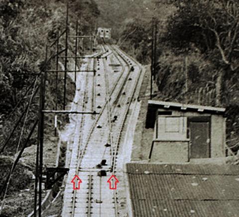 Peak Tram track layout at the lower entrance to the passing loop