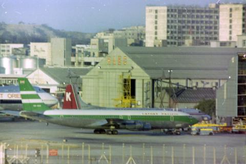 Cathay Pacific, Boeing 707