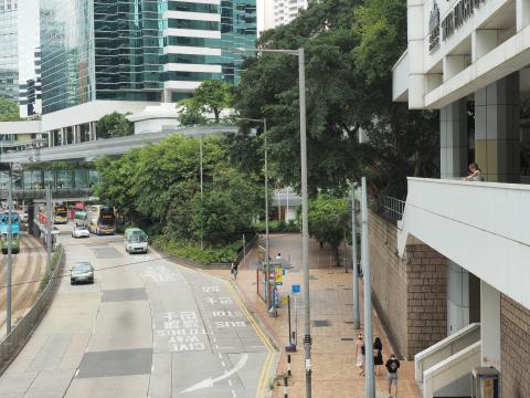 The bend, from the foot bridge between Lippo Centre and Supreme Court