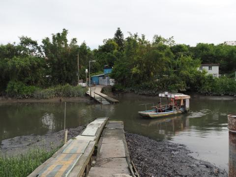 Nam Sang Wai Ferry Crossing