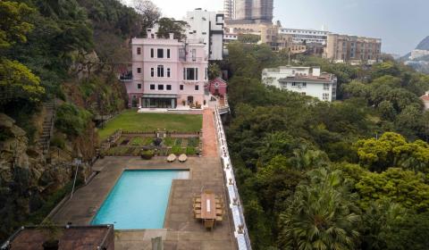 Hilden  The Pink House 5 Pollocks Path The Peak - photo SCMP 2018