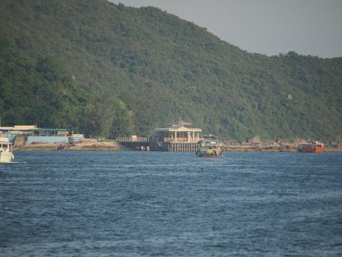 Kiu Tsui Public Pier, from Sai Kung