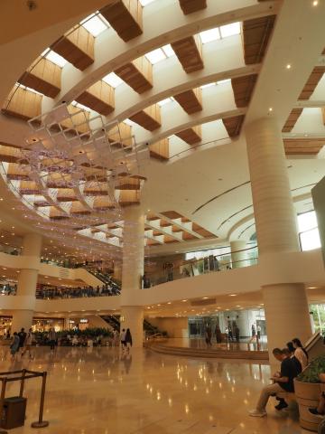 Pacific Place, inside part of the bend