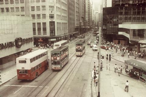 XB6, Des Voeux Road Central