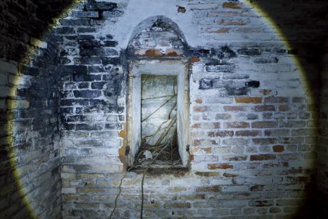 East Gun Magazine - Inner room service hatch
