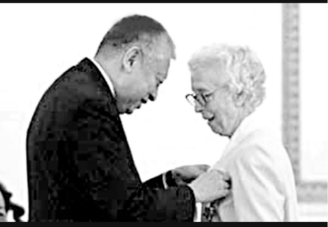 Elsie Elliott Tu, received the Grand Bauhinia Medal in 1997