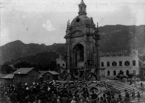 Public Mourning - Death of Queen Victoria