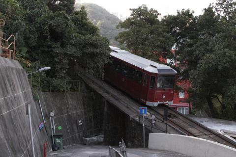 Downhill tram passes Barkers Road