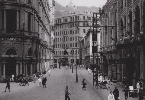 Des Voeux Road with Alexandra Building approx. 1920s