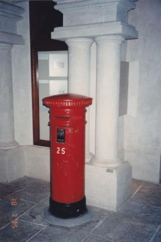 Queen Victoria Postbox No. 25