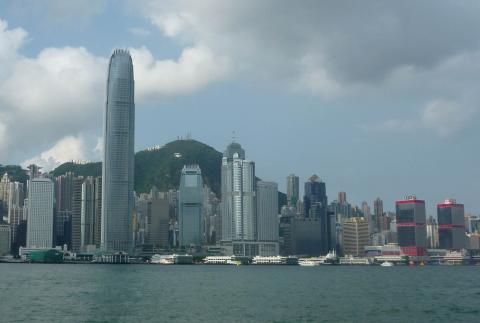 2012 View of Central & Sheung Wan from across the harbour