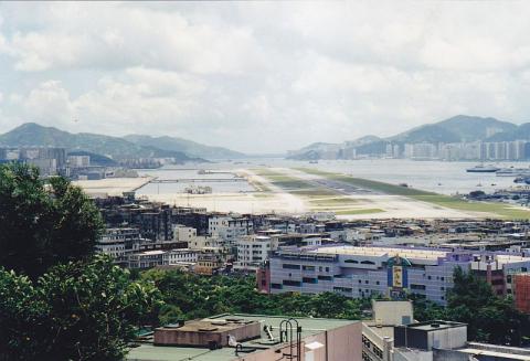 1998 Kai Tak Airport from Checkerboard Hill