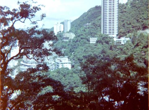 1972251427_2