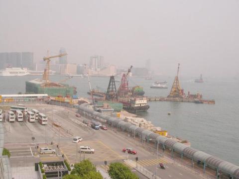 2004 - construction of Star Ferry pier