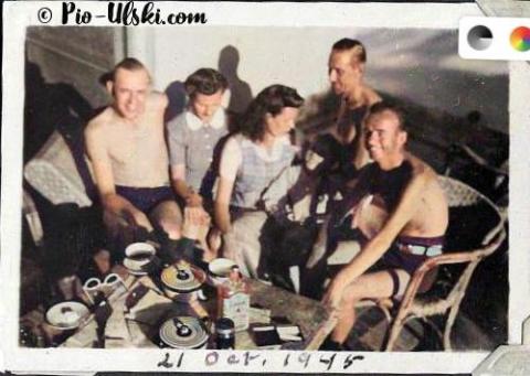 1945 Oct 21 mom, Lindy, Olga & Misha + RN friends.jpg