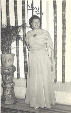 1950 s Peggy Lowe.jpg