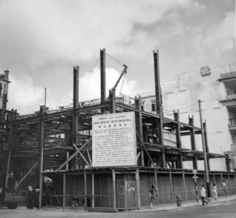 1950s Construction of Peninsula Court and HSBC