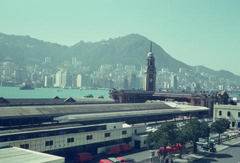 1964 HK Kowloon Railway Station.jpg