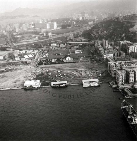 1965 air view hunghom piers.jpg