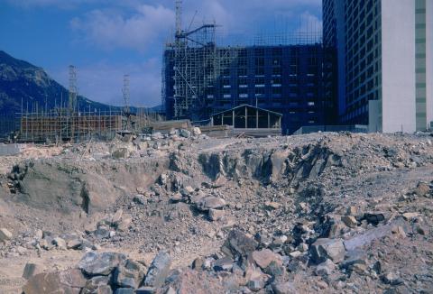 1968 12 HK Construction 2