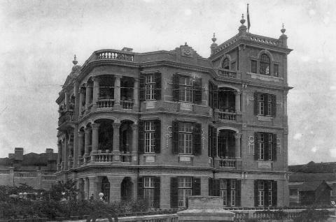 2 Park Road - side elevation West-facing wall (shows 4th Fl garden conservatory)