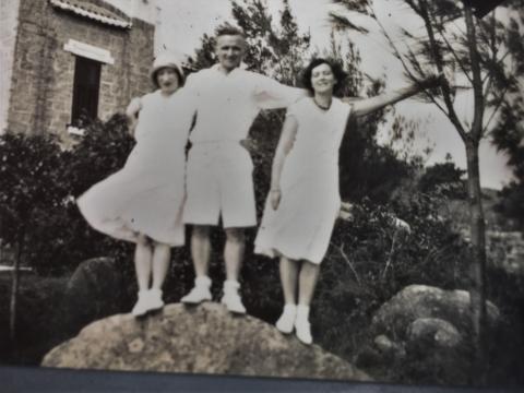 Cox, Dorothy and Pixie Smith - Cheung Chau