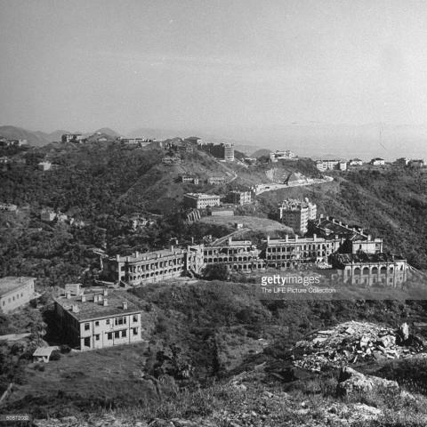 Looted houses on the Peak