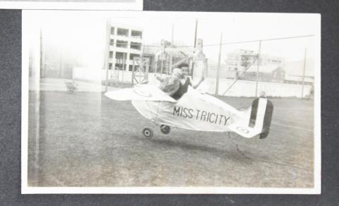 Miniature plane "Miss Tricity" 3