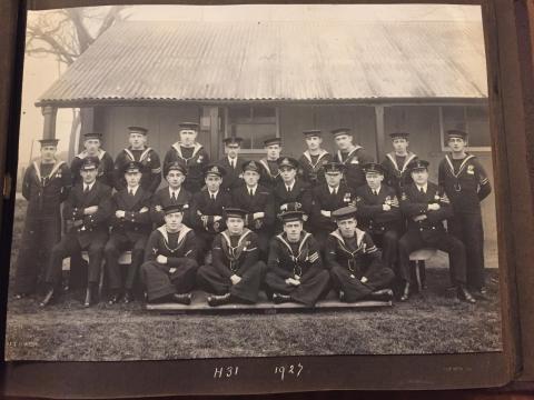 H31 crew 1927.JPG
