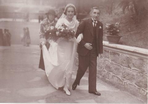 Iris Frith wedding 23 December 1936.  
