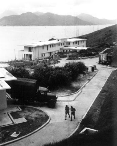 LSW pre war building on right 1952.