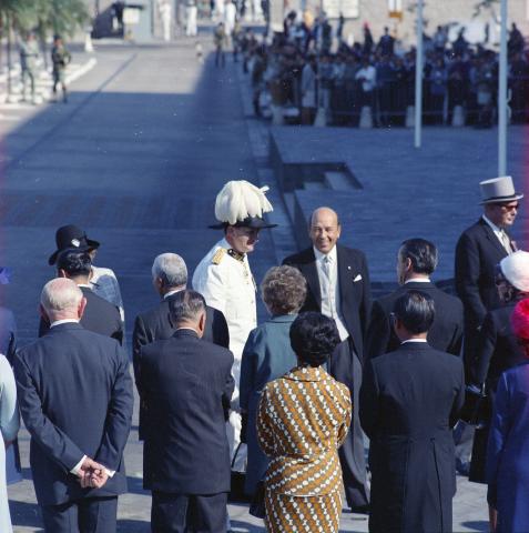 	Sir Murray MacLehose - Arrival Hong Kong 1971 (C) 