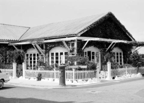 1950s Peak Cafe and Queen Victoria Postbox at Victoria Gap