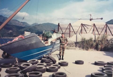 The author with a seized daai fei.