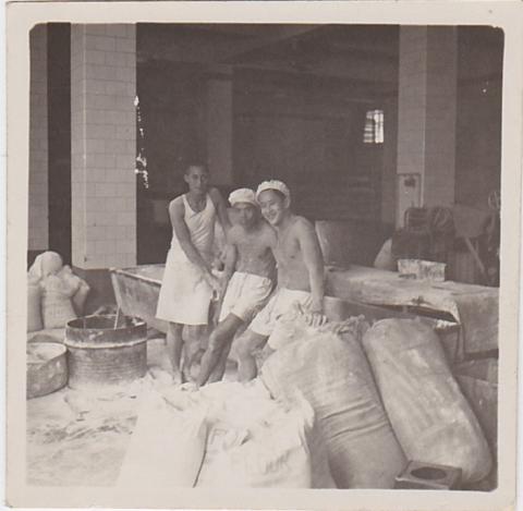 Pre-war bakers perhaps at the Ching Loong jpg