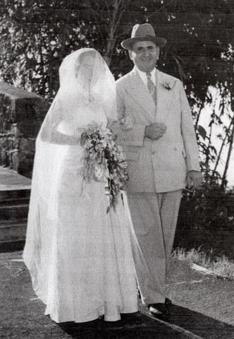 Sir Horace Kadoorie walks the bride down the aisle - 21.8.50