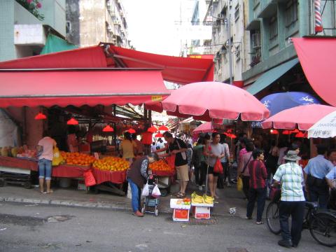 Tai Po Market Fu Shin street 2006.