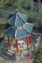 tuen mun pagoda garden feature in the mansion below area 20 1982 002