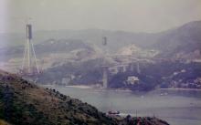 Ting Kau Bridge under construction July 1997