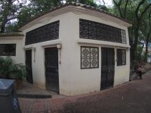 Rhombus shape hut