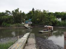 Nam Sang Wai Ferry Crossing