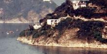 50 Repulse Bay Road
