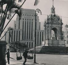 1945 Statue Square