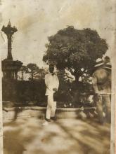 Mr Lau Po at the Botanical Gardens (before 1925) 